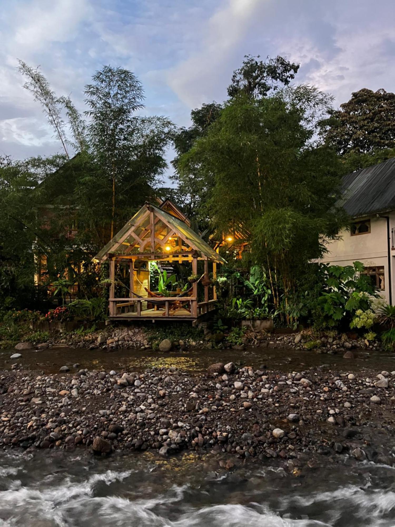 Casa Del Rio En Mindo B&B 외부 사진